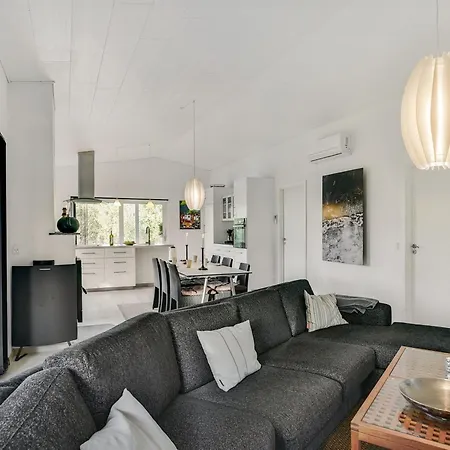 Elfriede - 400m To The Fjord By Interhome Feriehus
